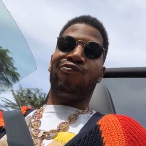 Meet your Posher, Christian